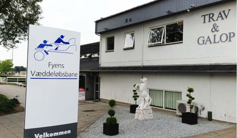 100 dage i direktørstolen indgangsparti-fv_7-2013_web