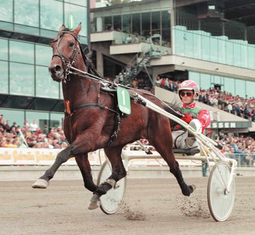gill s victory solvalla elitloppet 2000