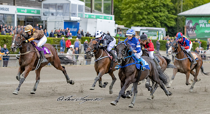 CAPTAIN COKE S2 6925