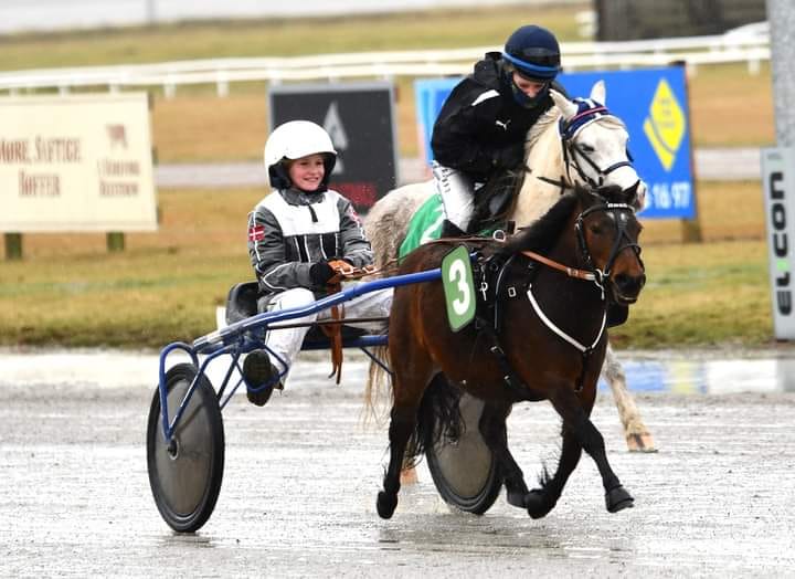 Familien Dyhrberg har næste skud på stammen klar 274103498_10226915663098968_1500205496034430867_n
