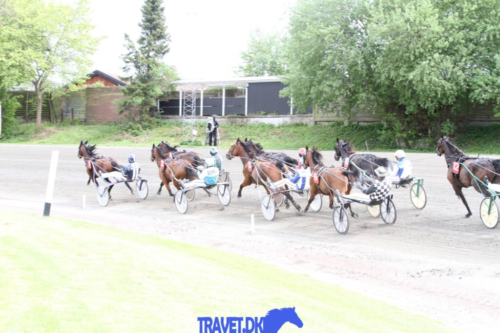 Charlottenlund travbane 01