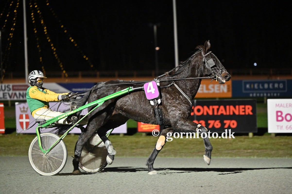 Torpedo WF – Vinder den i dag 261762906_2101006353408017_2696825666392076466_n