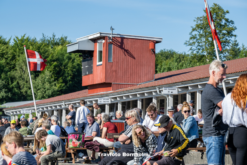 Publikum 28 juni 2022 Fotograf Torben Ager Travfoto Bornholm TKA 3278