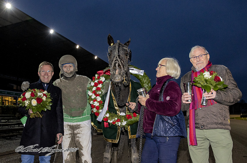 ISABELLA C N D2I4360