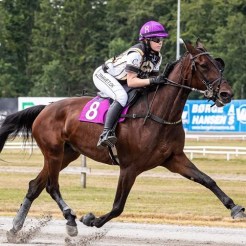 Camilla-Dueholm-Svendsen Camilla-Dueholm-Svendsen