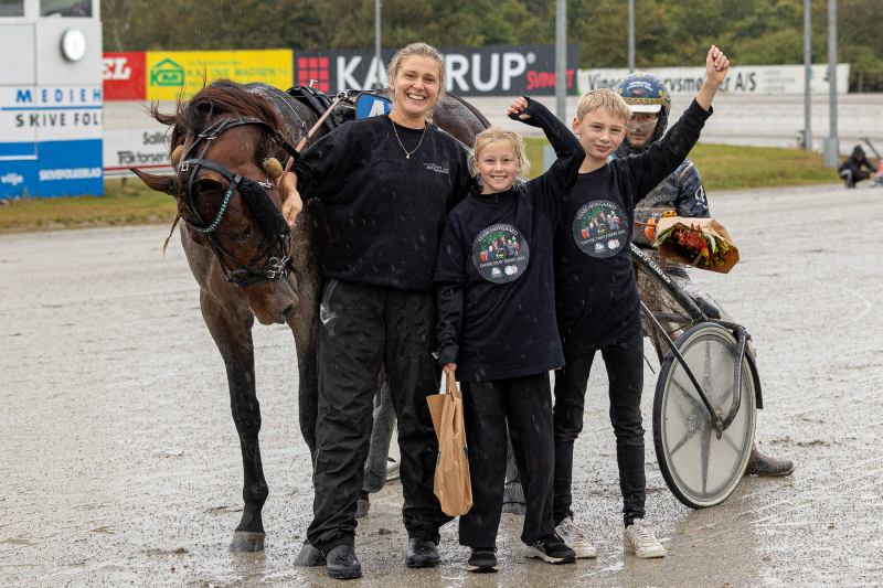 GRADY BOOM BAY 1 of 1 3