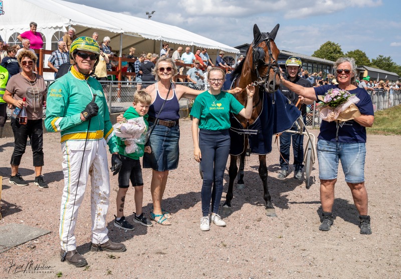 Han gør det godt den gode Jens Arne IdealStone