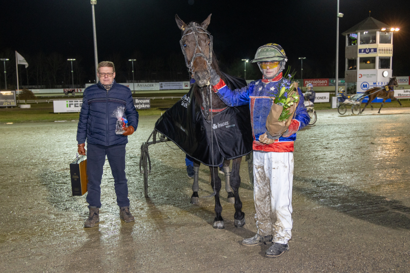 Kort nyt fra ind- og udland jackson_la_marc_2