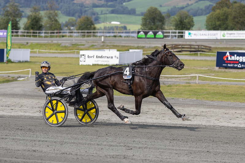 Bjarne Fyenbo på den store scene i dag Felix Halbak