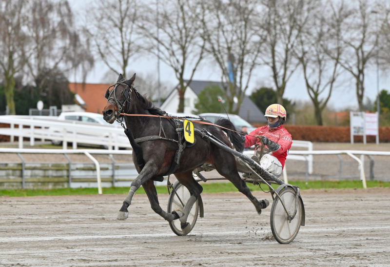 KNOXTON_CASH_DSC_5138