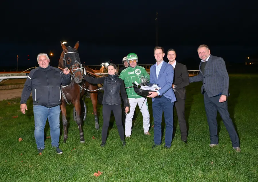 Hestesportens Galla - Mikael Poulsen står for tur alvin-og-mikael-poulsen
