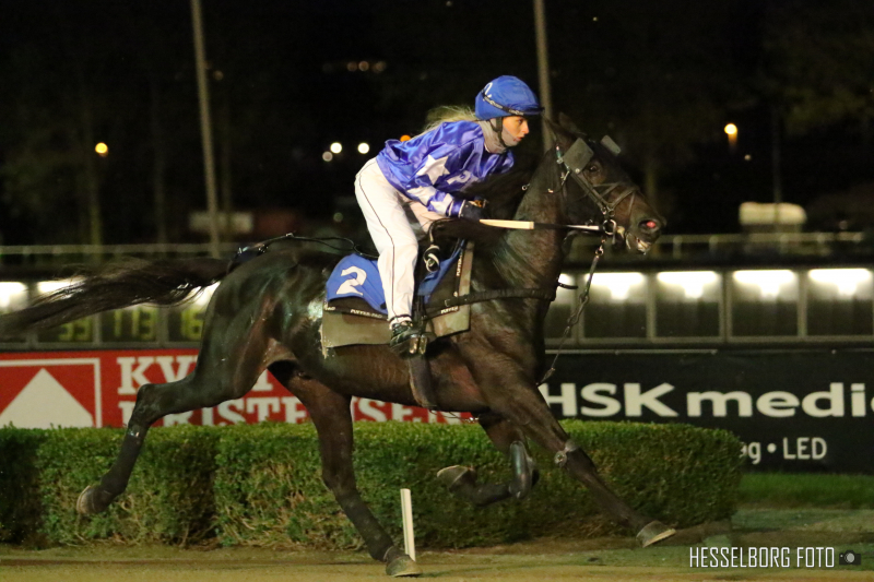 Hun er fantastisk dygtig - Comeback 3M1A5498