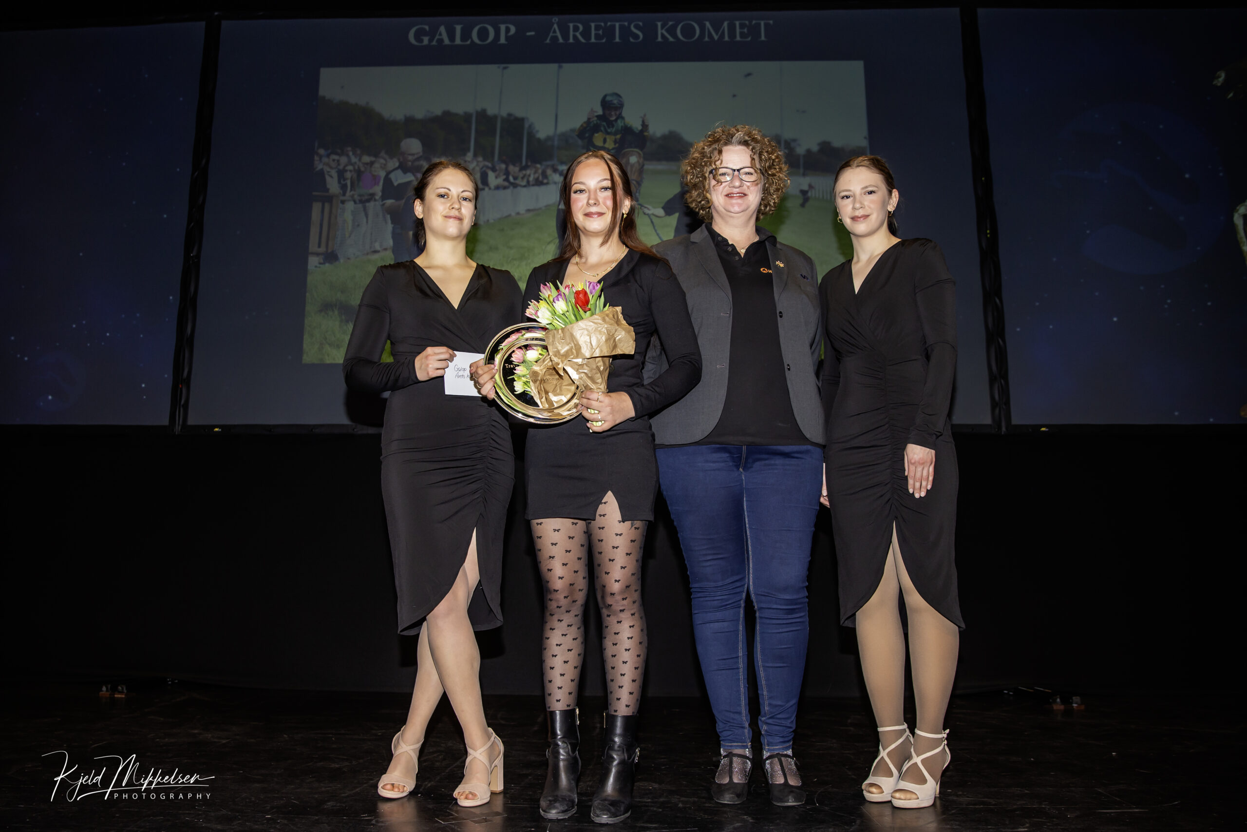 AY2X7010 Aarets Komet Gallop 2024 Evalina Ronnlund scaled 1