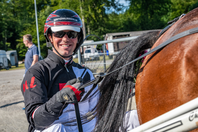 Solon med John Gommans Bornholms Brand Park 24 juni 2020 Fotograf Torben Ager Travfoto BornholmTKA 7679