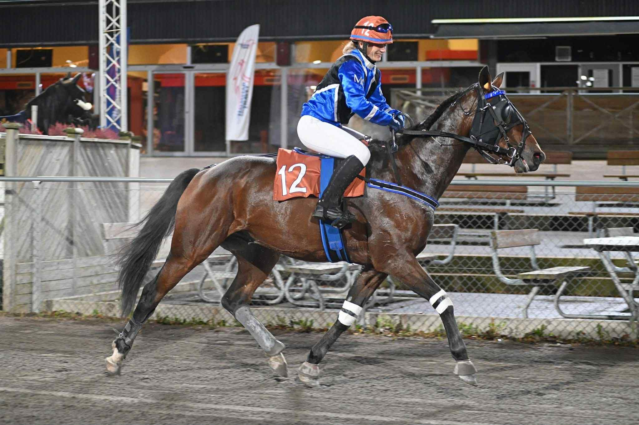 Halmstad: Mette Carlsen triumferer