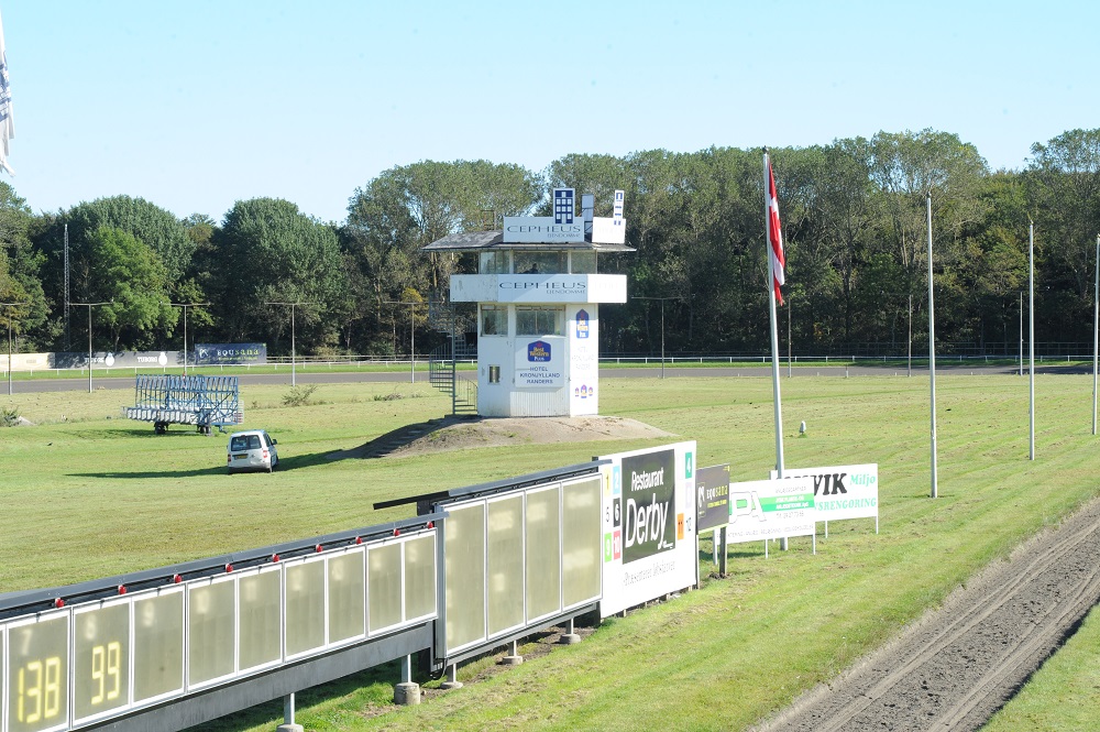 jvb 1 20150927 1186322529
