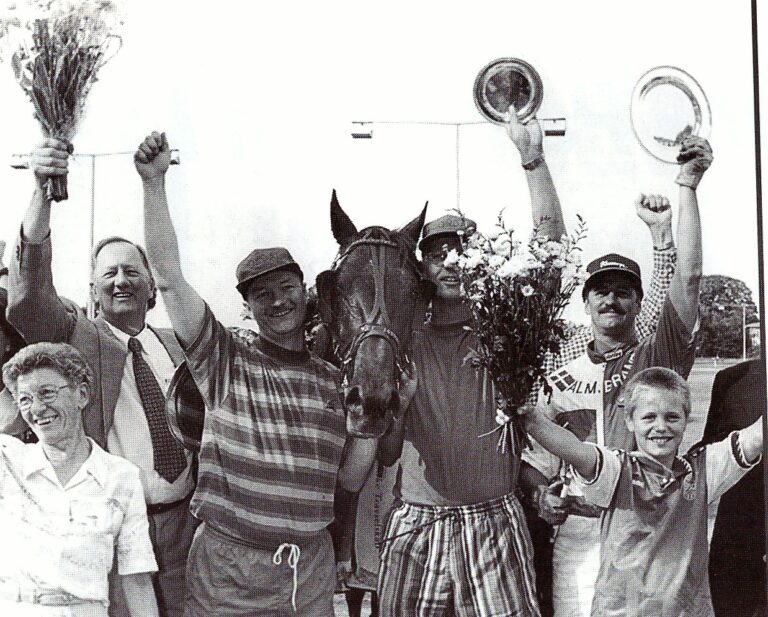 1996 Wee Hjordal fejres Egon Noerlem Henrik Loenborg Foto BS