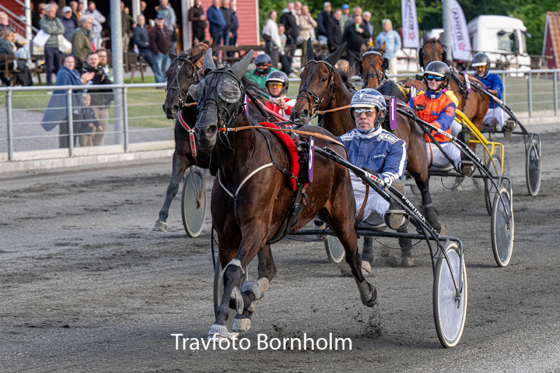Ivory Bork med Martin Sj holm Jensen 16 juni 2026 Fotograf Torben Ager Travfoto Bornholm TKA 5844