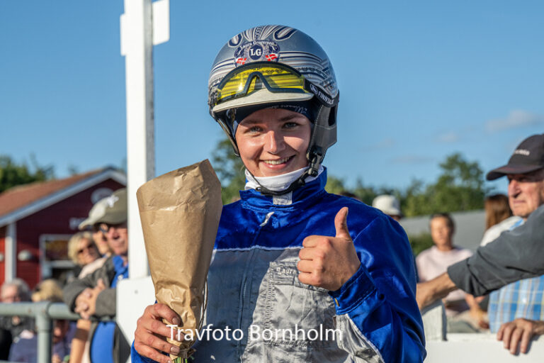 Fossa med Laura Gregersen 21 juli 2026 Fotograf Torben Ager Travfoto Bornholm TKA 9688