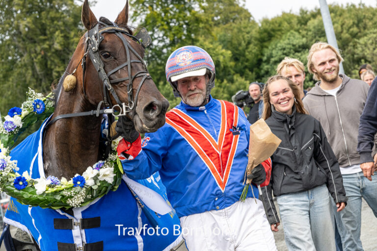 Jetset Onion Med Kenn Christoffersen 22 august 2026 Fotograf Torben Ager Travfoto Bornholm TKA 2635