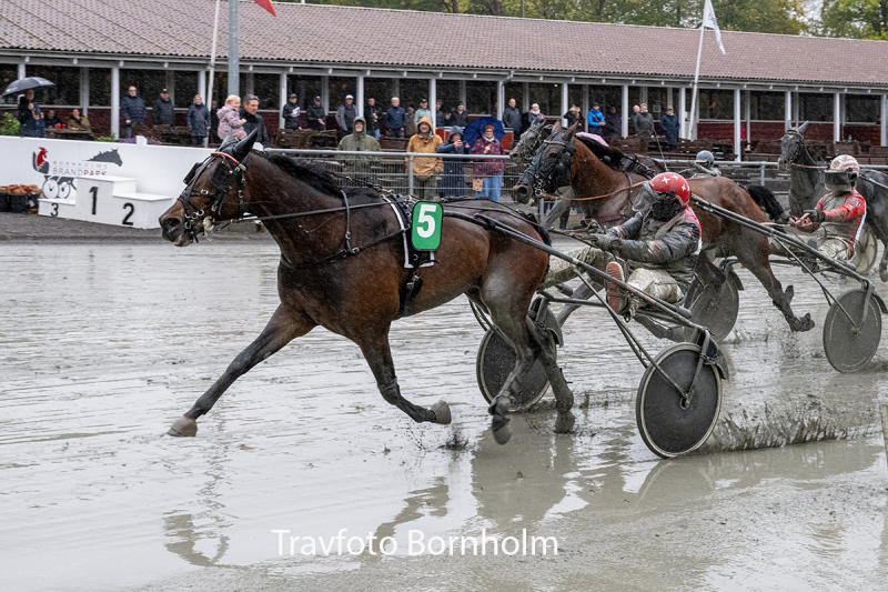 Ghostbuster med John Gommans 17 oktober 2026 Fotograf Torben Ager Travfoto Bornholm TKA 6098