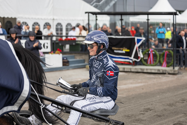 53844747897 67efe7ffd0 c 1