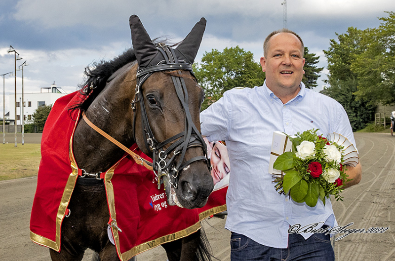 Hesteejer, handler og traventusiast GIANTISSIMO_D2I2050