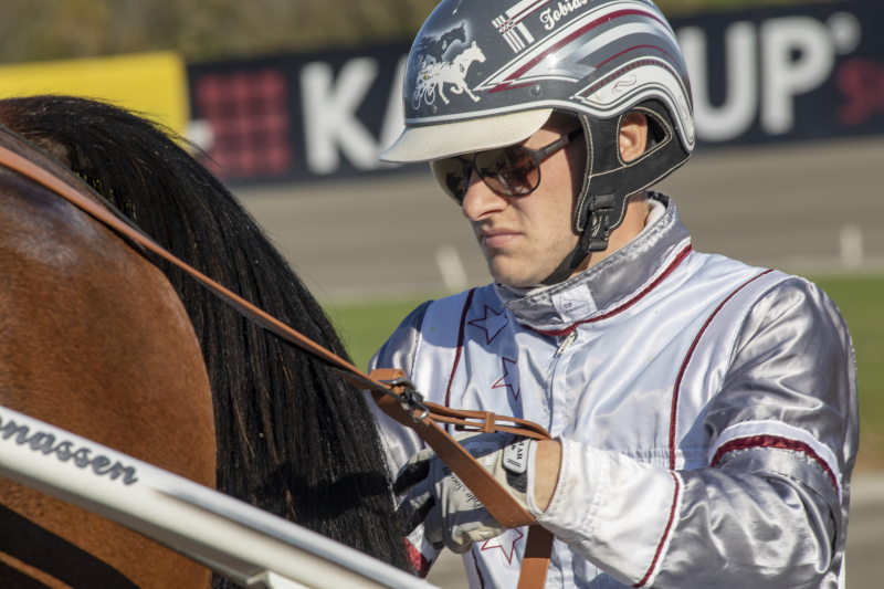 GP4A0299 Tobias N Jonassen