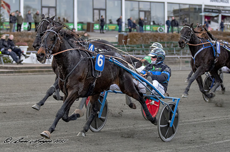 JUSTGIVEMEAREASON S2 3760