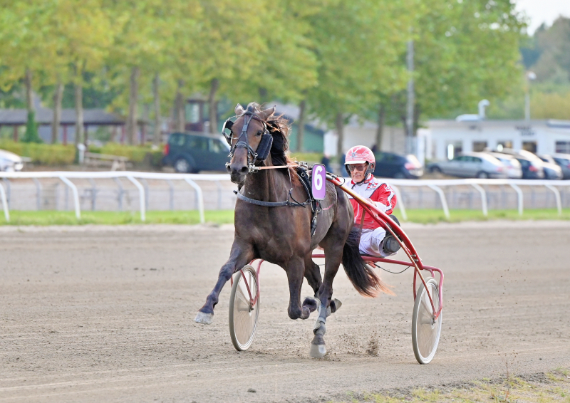 KRAMERSKING DSC 9422