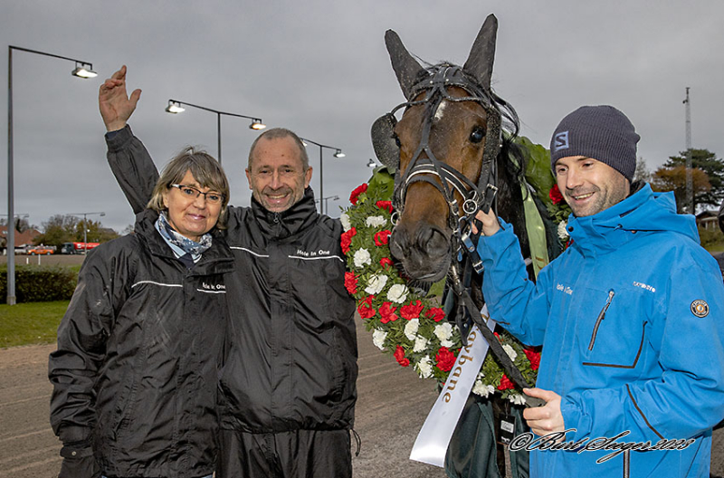 KUNGFUFIGHTING D2I0958 5