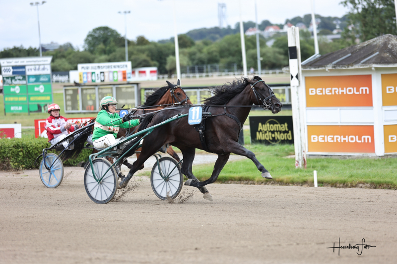 Dobbeltseng for navnet - Vandt igen i dag KollundMoebler_5051