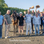 Kort Nyt — Vi samler op Leroy_M_N_med_Franbk_Mikkelsen_23_juni_2026_Fotograf_Torben_Ager_Travfoto_Bornholm_TKA_7215