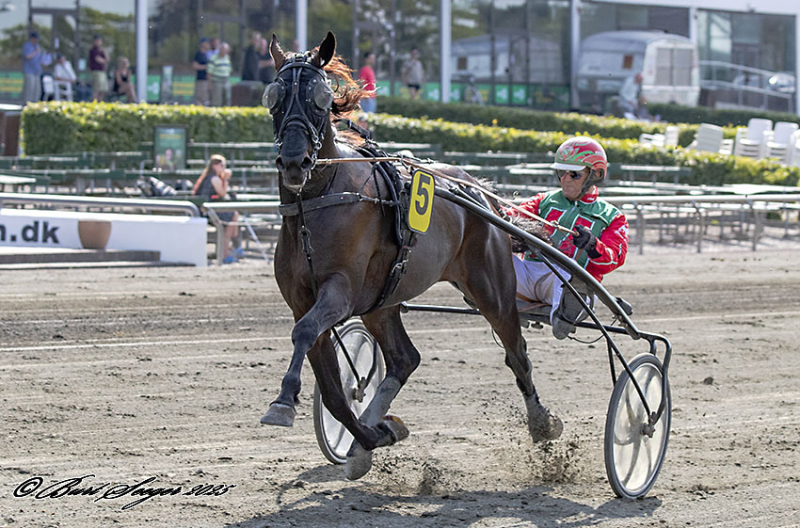 PURE HURRICANE S2 4550 1