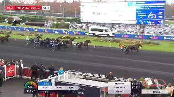 Josh Power triumferer i Prix de Bretagne download-2