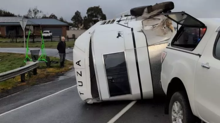 Hestetransport-ulykke:- Slap med mindre skader ed97090e29466