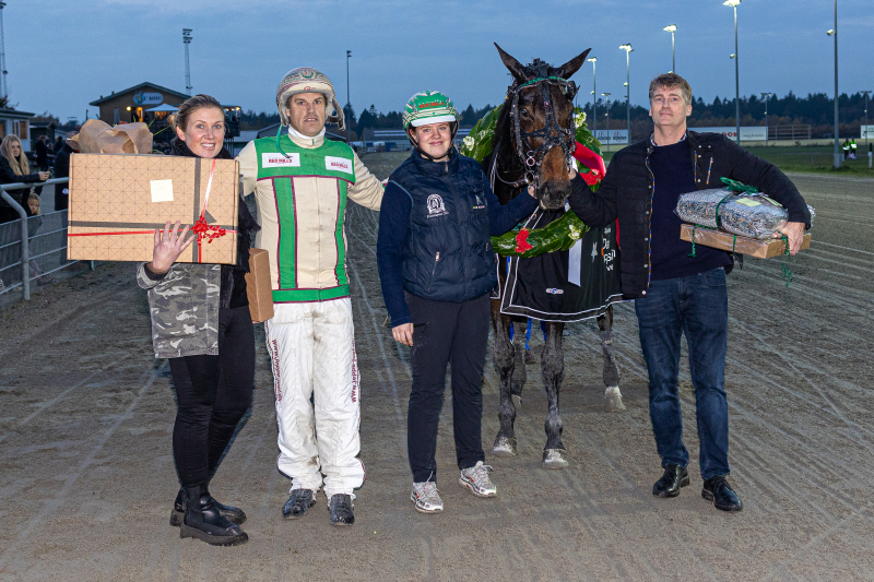 Sarah fandt den: Invisible Sun og vejen fra auktion til Frankrig global_yankee_1_of_1_7